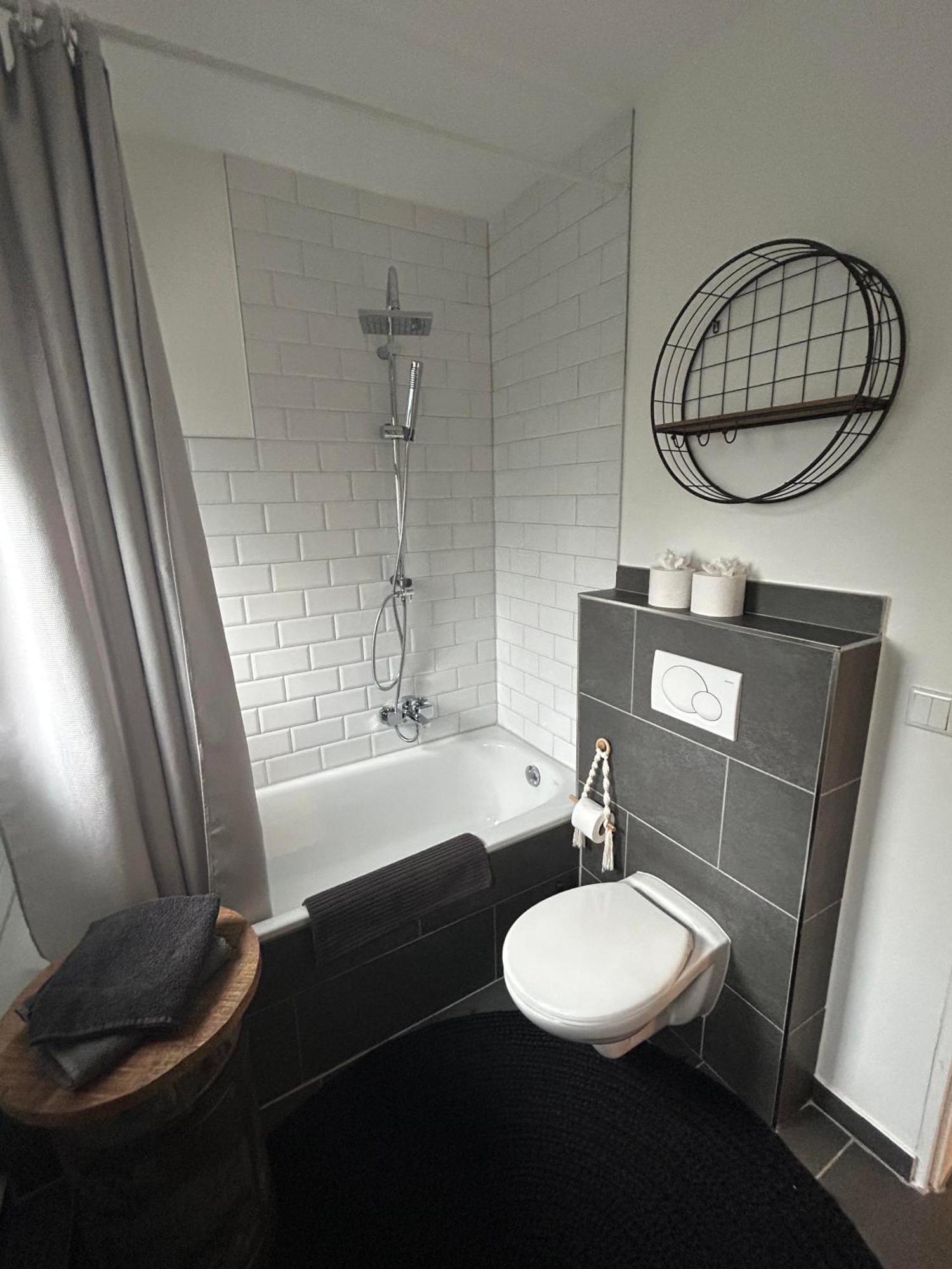Cosy Bungalow-Apartment In Ruhiger Toplage - Naehe Duesseldorf Krefeld Bagian luar foto